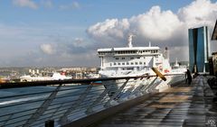 Sur les terrasses du port