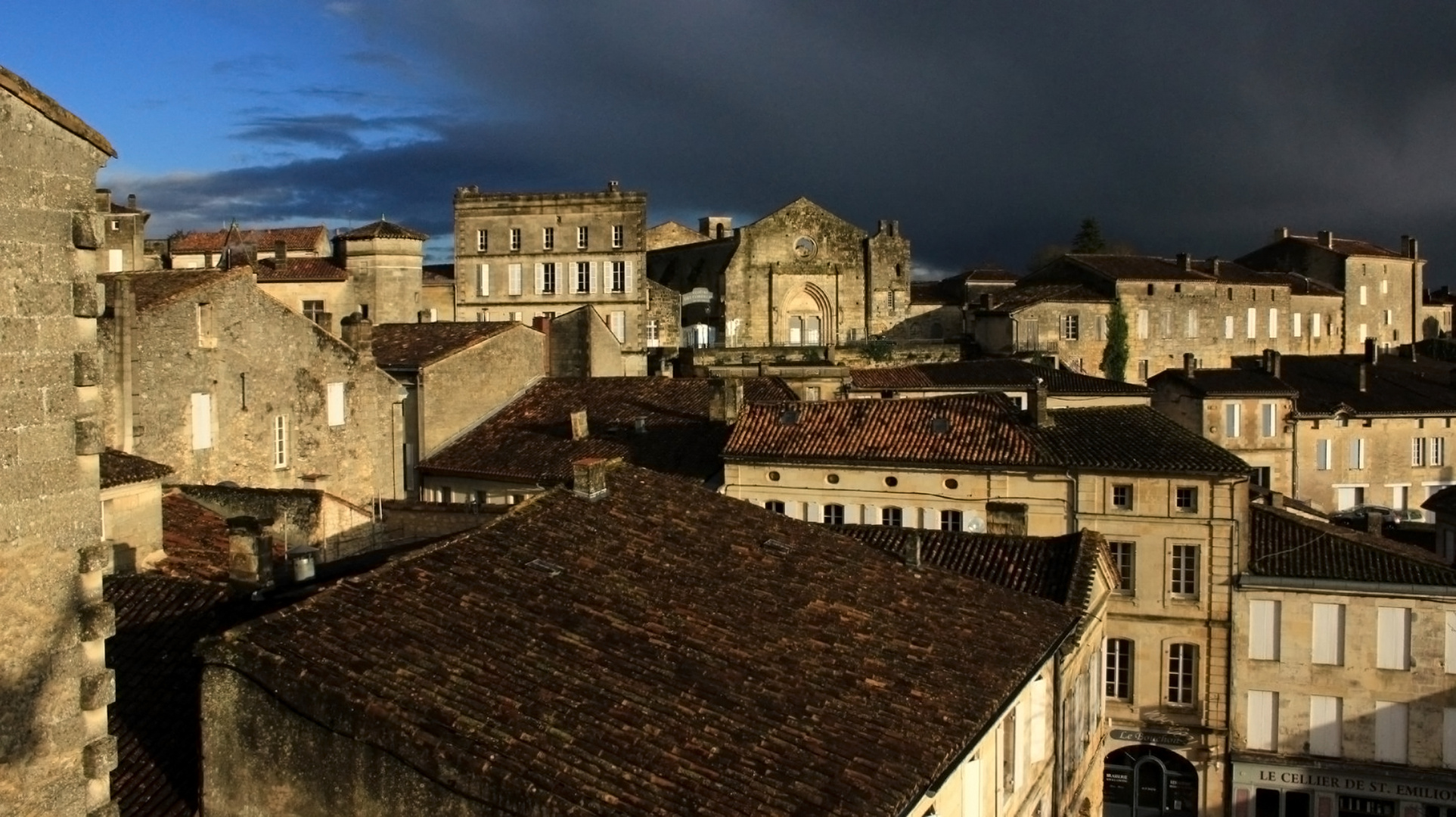 Sur les Toits de St Emilion...