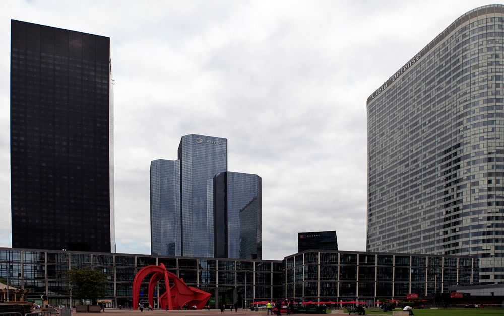 Sur l'esplanade de La Défense