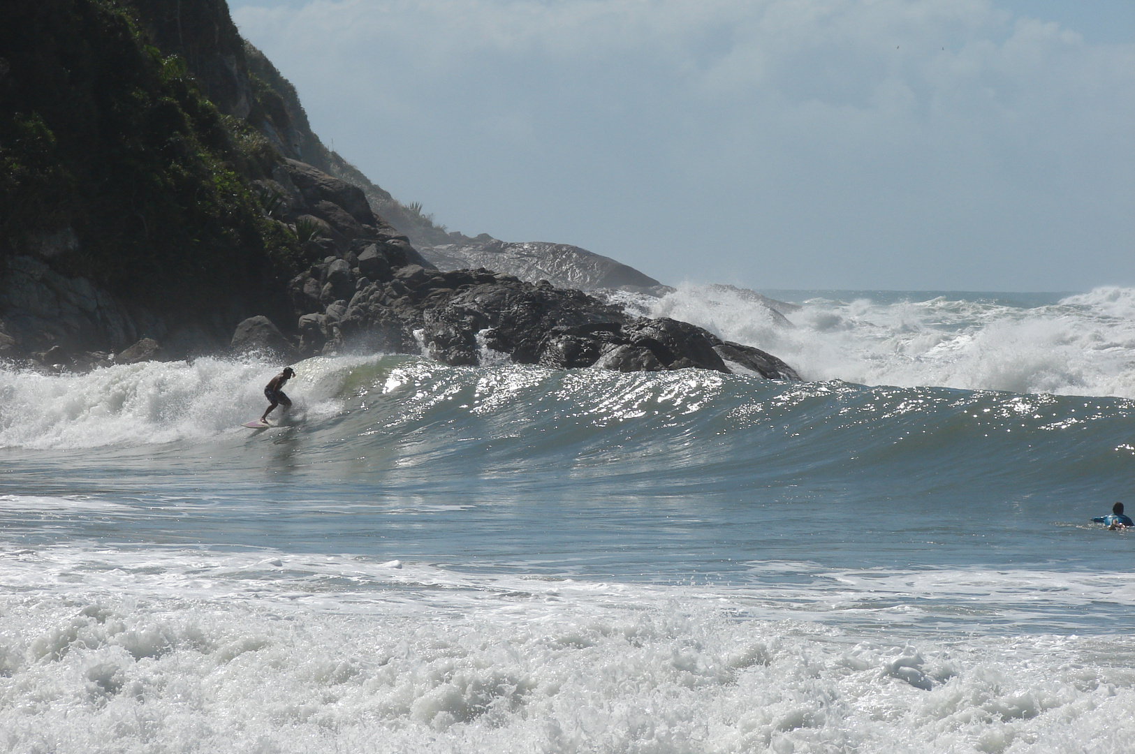 SURF EN PRAIA DE LOS PADRES - BRASIL