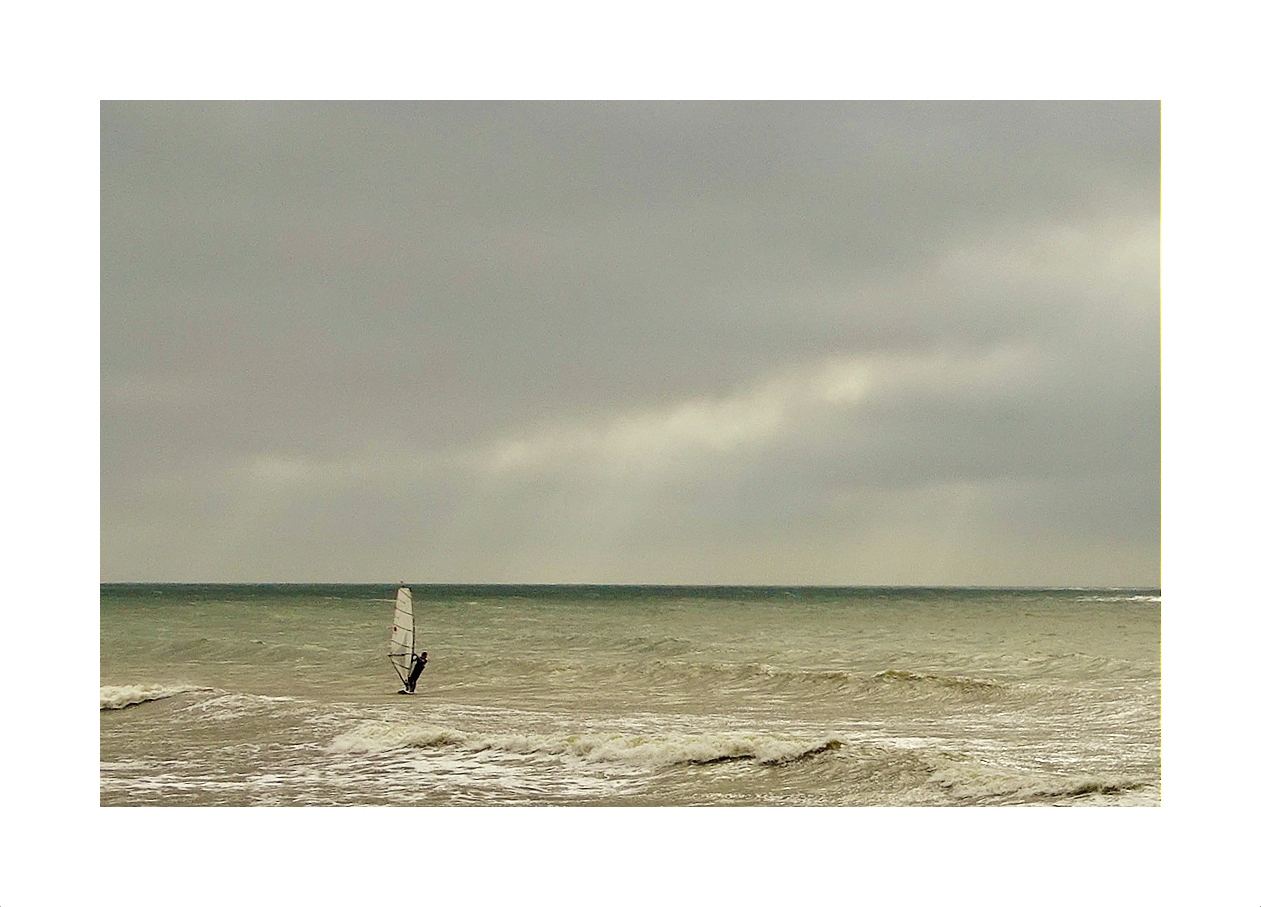 Surf en vert de gris