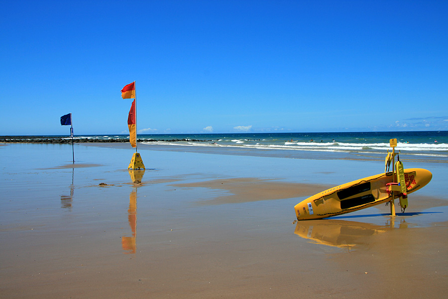 Surf rescue on duty