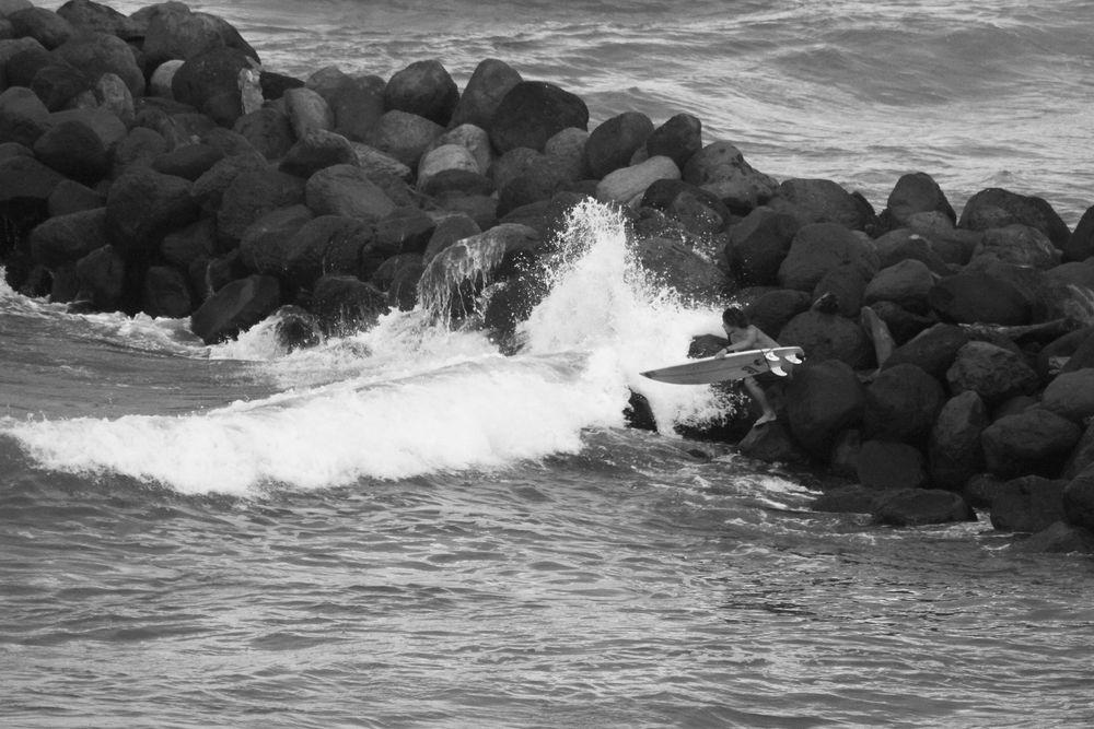 Surfeando en las rocas