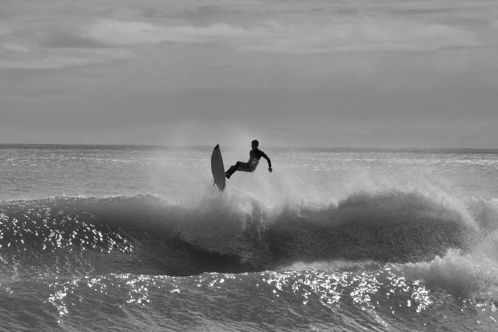 Surfen am Hawai Beach Neuseeland - der Name passt zu den Wellen :-)