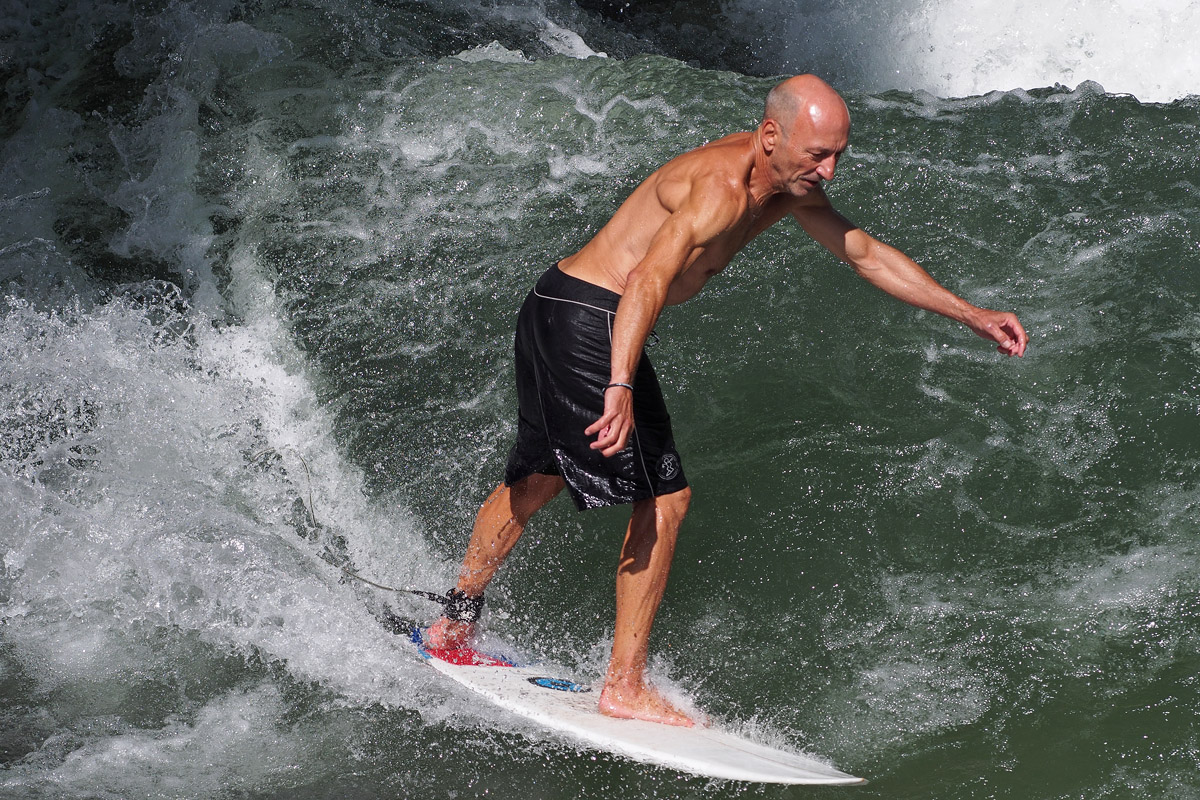 Surfen auf dem Eisbach