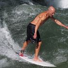 Surfen auf dem Eisbach