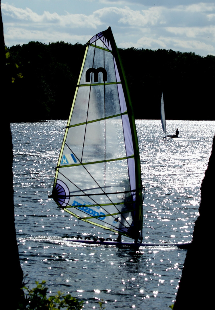 Surfen auf dem Torfmoorsee bei Hörstel.