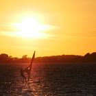 Surfen auf Rügen im Abendlicht