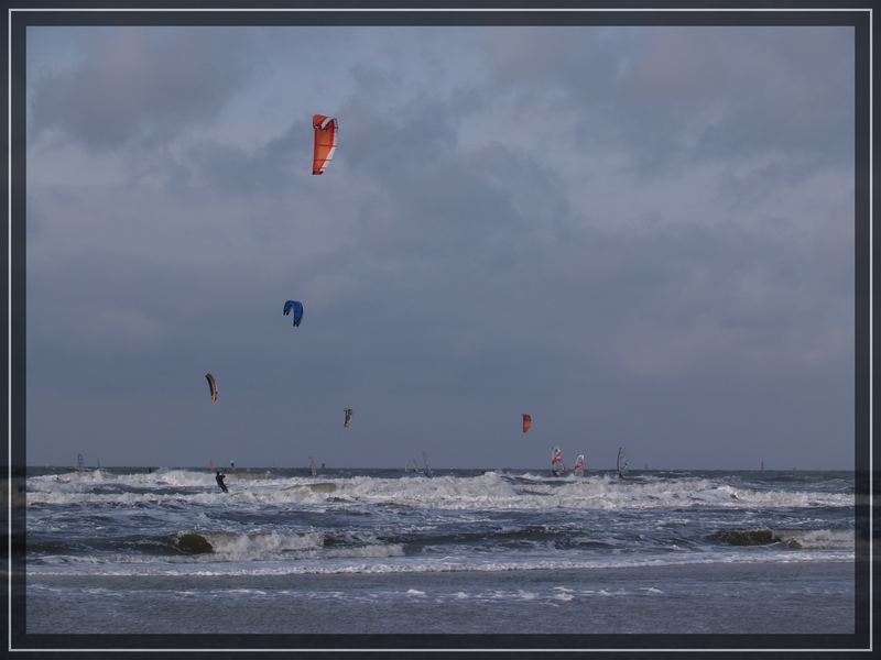 Surfen bei Wind und Wetter