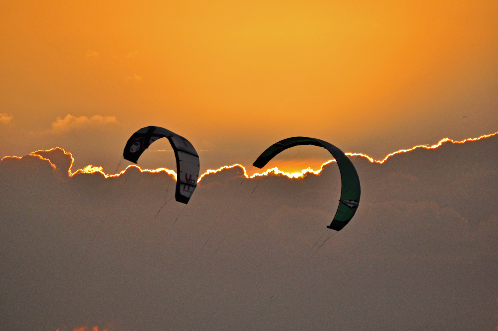 Surfen bis zum Sonnenuntergang