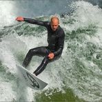 Surfen im brodelnden Eisbach