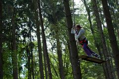 Surfen im Kletterwald