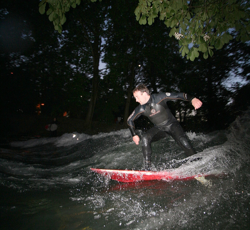 Surfen unter Kastanien