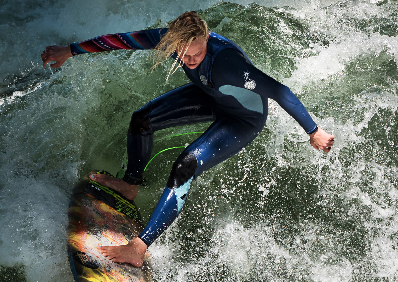 Surfer am Eisbach in München