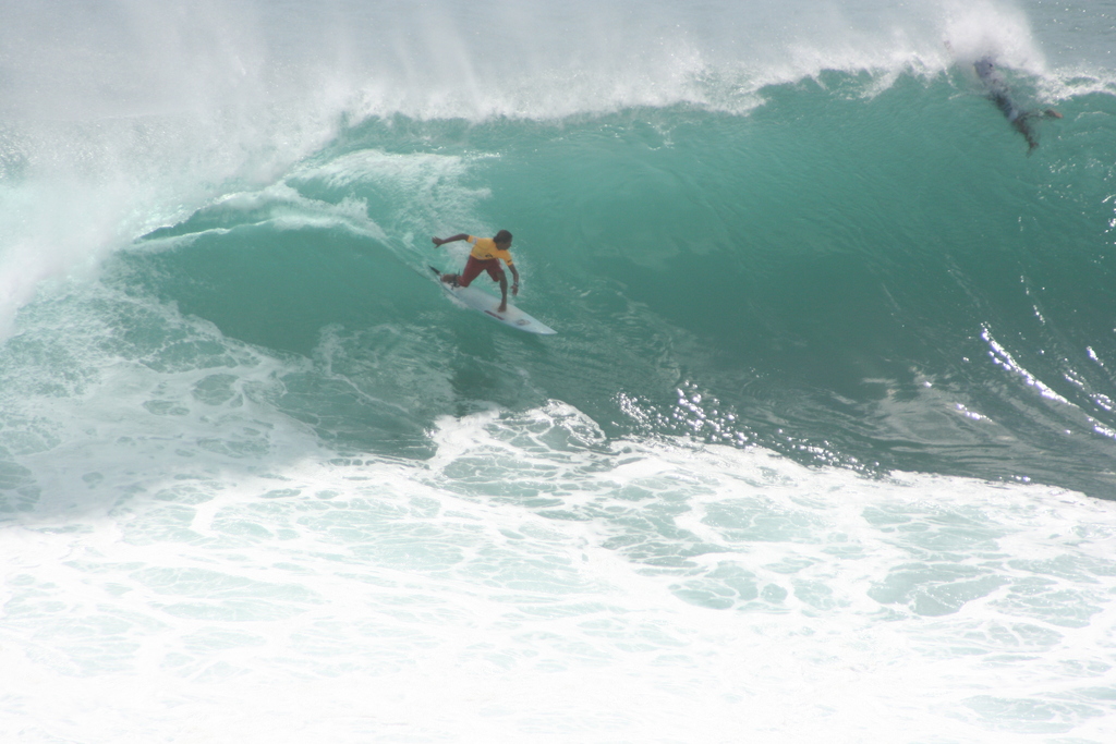 Surfer at Padang-Padang, Bali, Indonesien