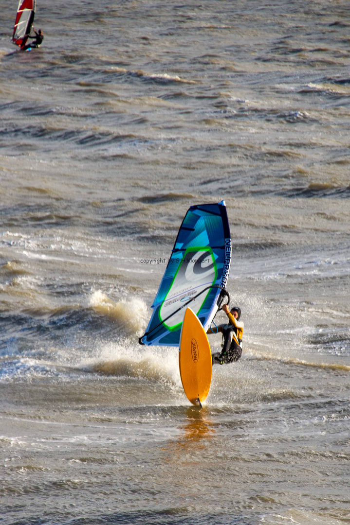 Surfer auf dem Jadebusen