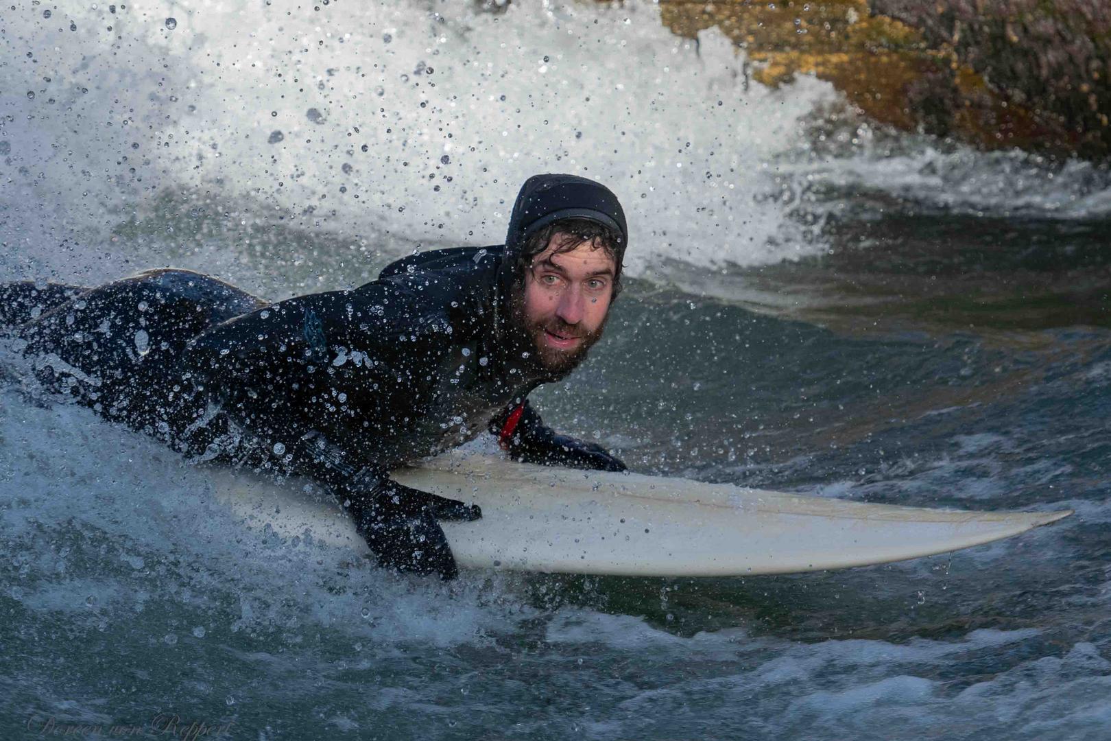 Surfer Eisbach