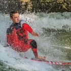 Surfer in Rot