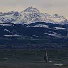 Surfer vor Bergen