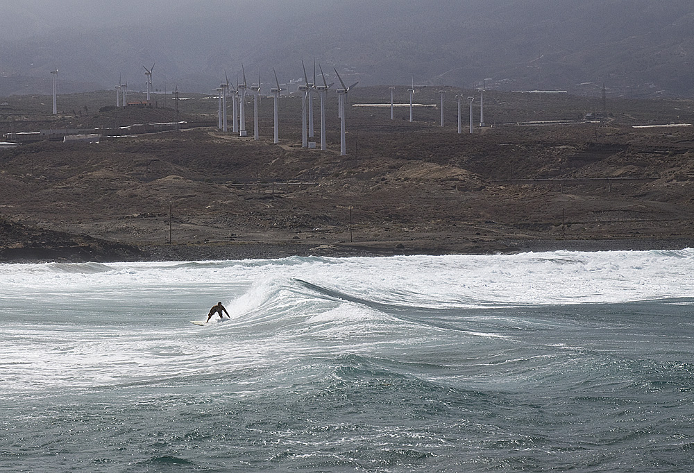 Surfing 