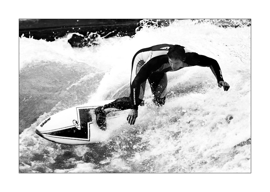 Surfing @ Eisbach, München