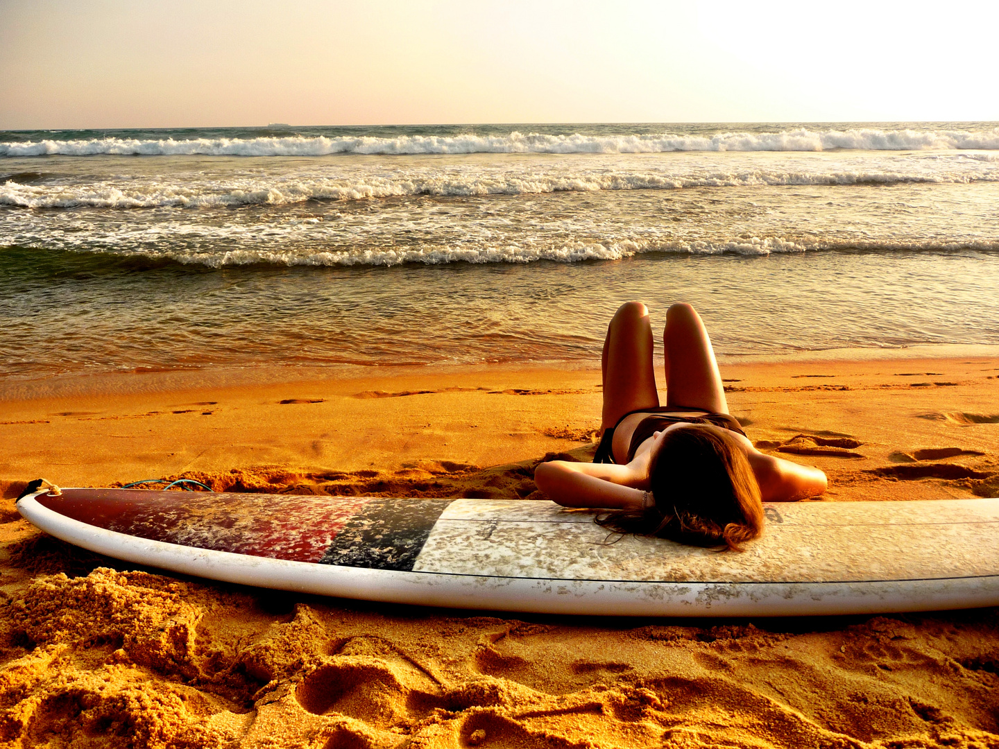 Surfing in Sri Lanka