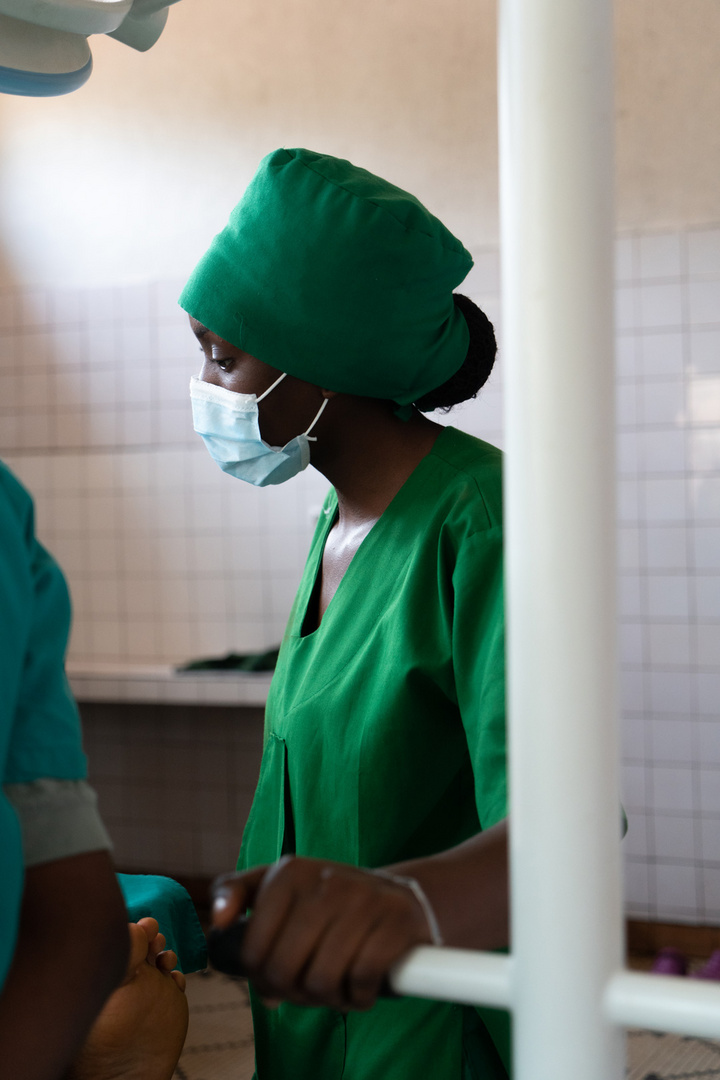 Surgery in Cameroon (3)