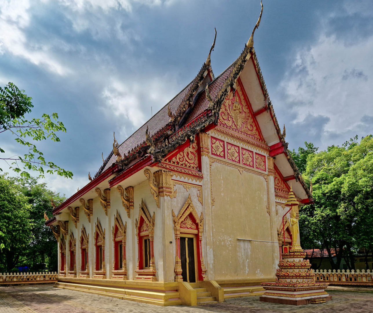 Surin - Wat Chumphon Sutthawat