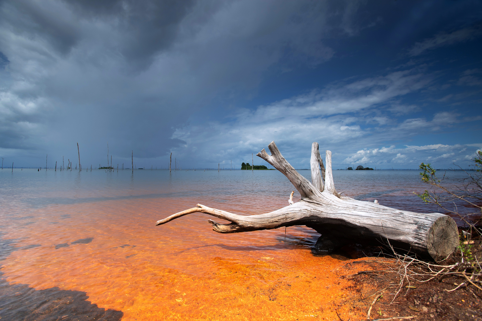 Suriname, Matu Island