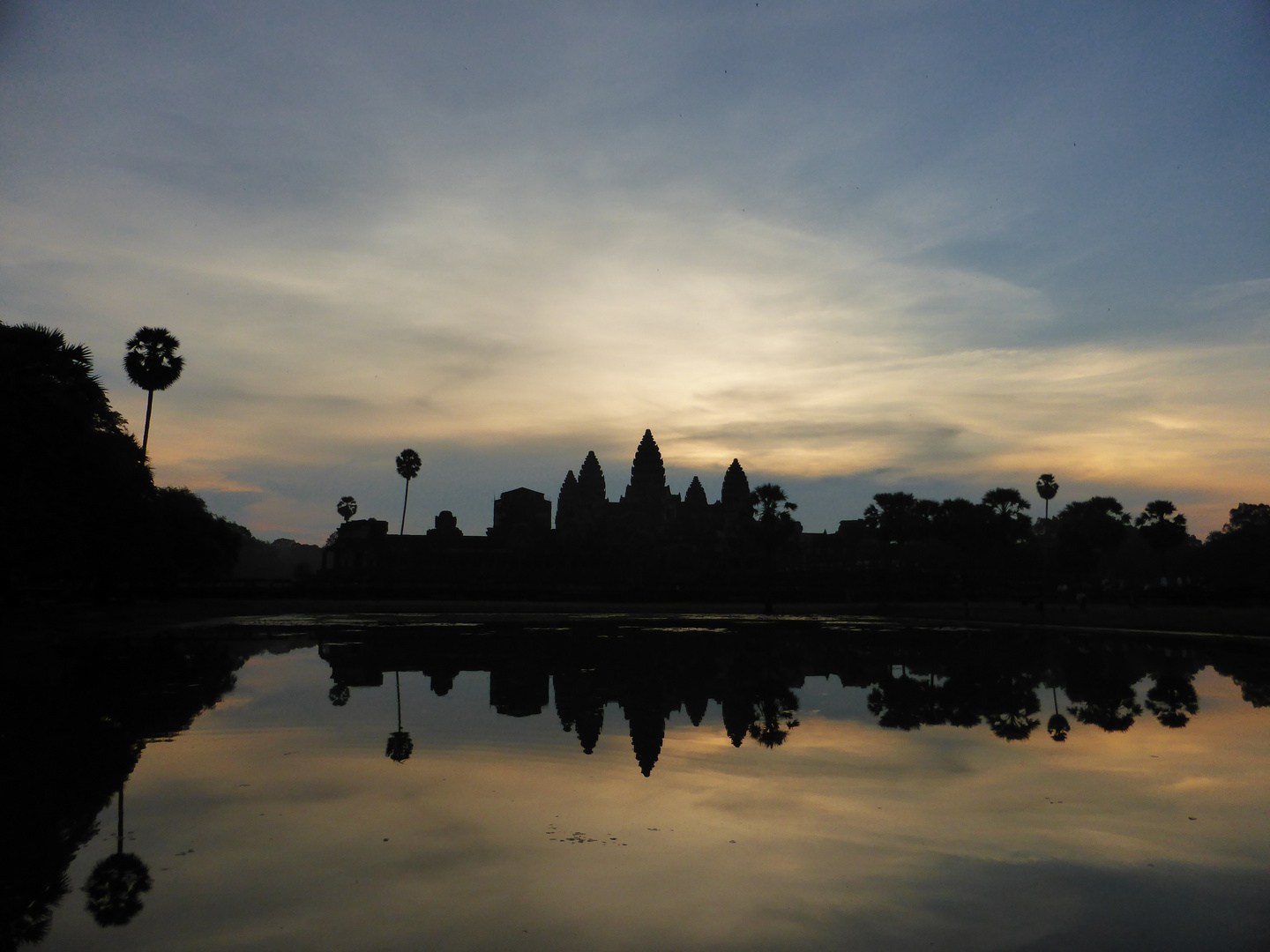 Surnise Angkor