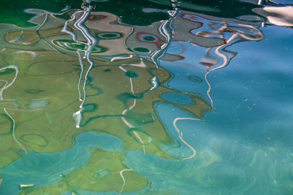 Surreales Lichtgemälde im Hafen von Rovinj