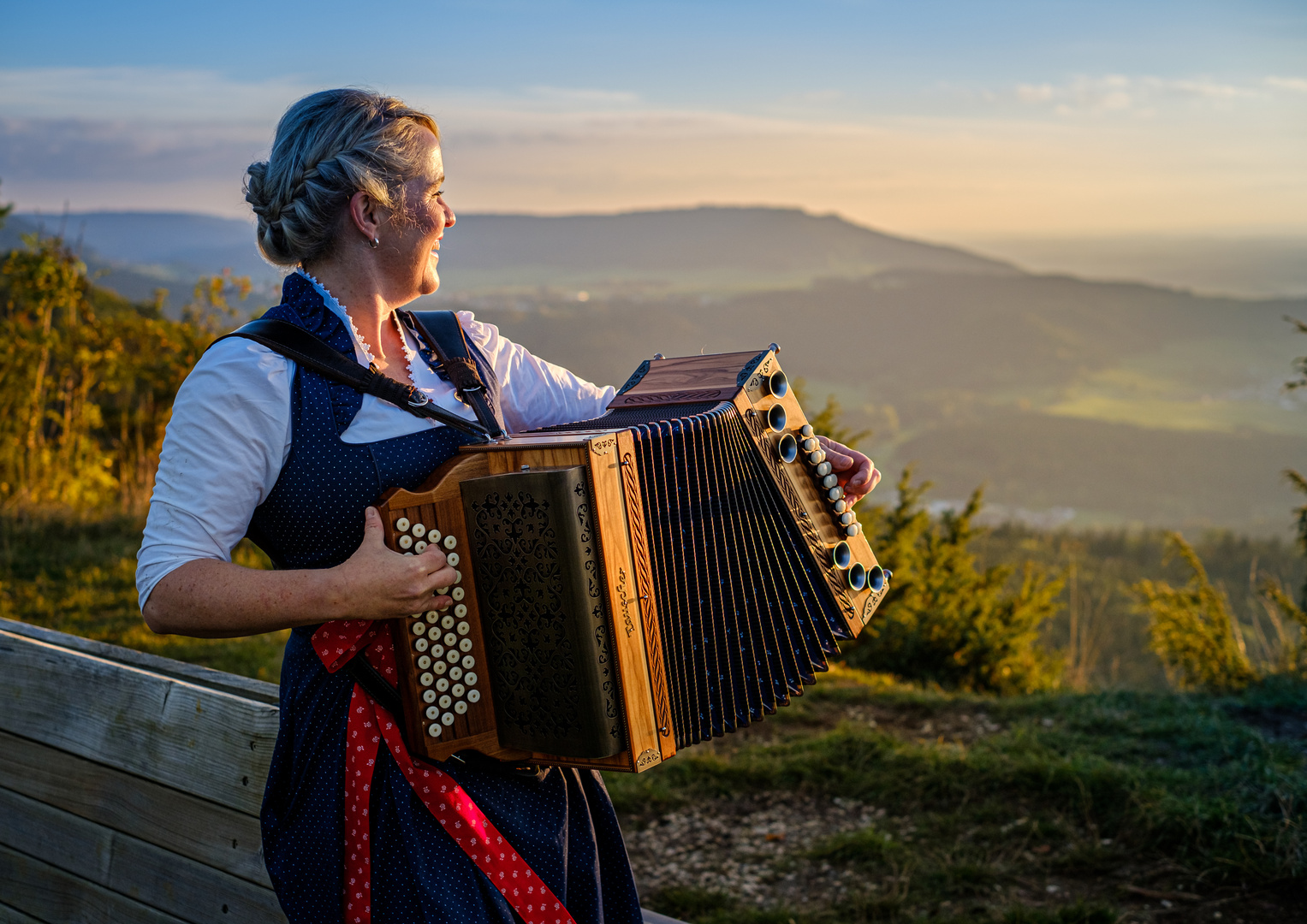 Susie mit Harmonika_1