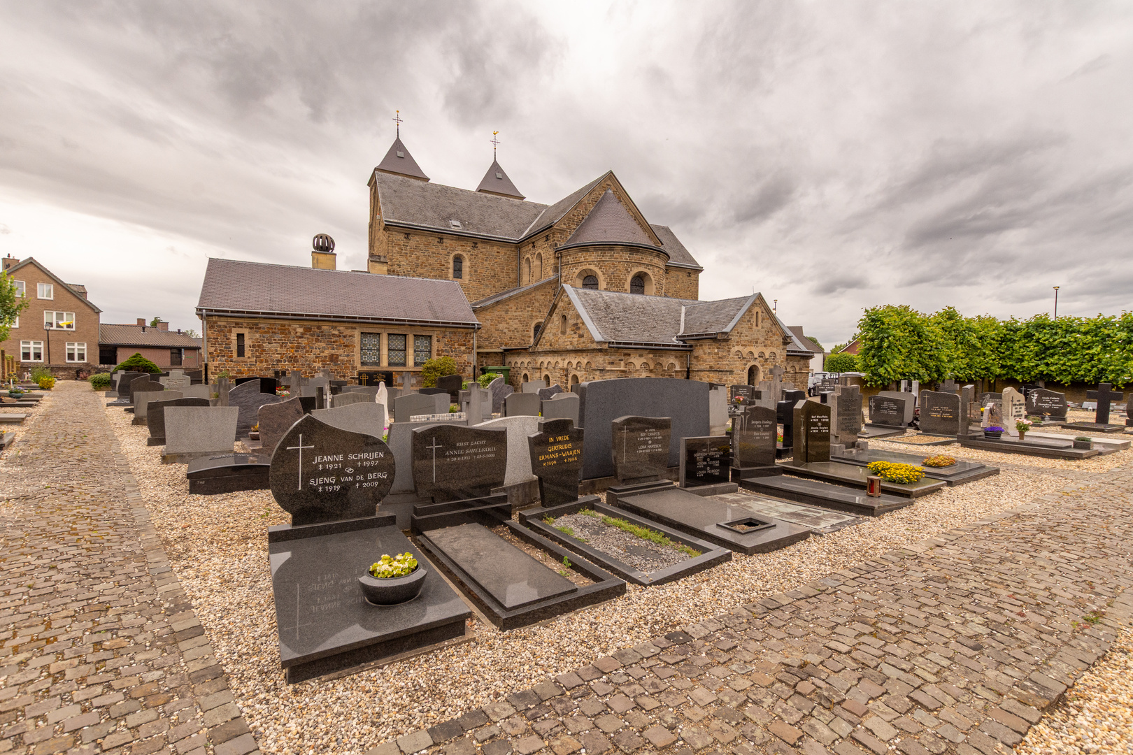 Susteren - Sint Amelbergabasiliek - 03