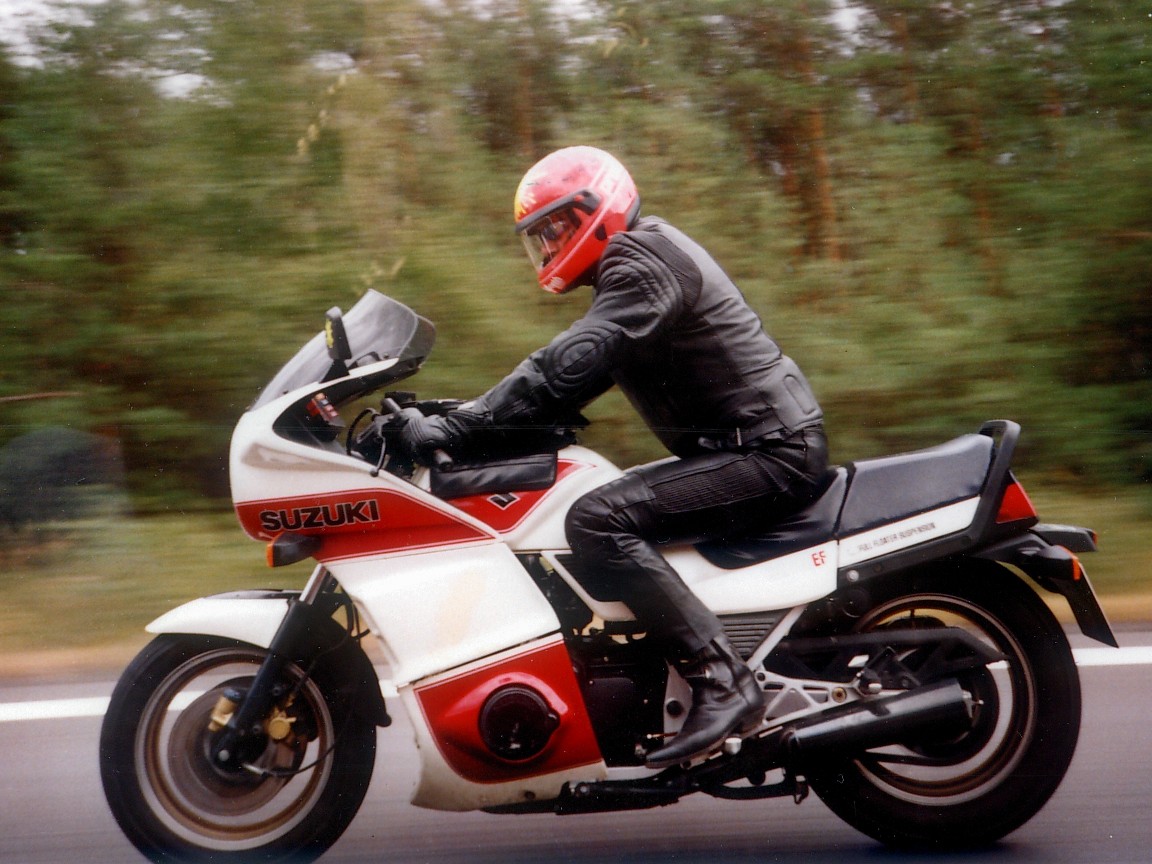 SUZUKI GSX EF 1100 - 124 PS - 265 km/h (1991)