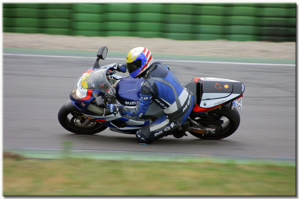 SUZUKI GSX-R 750