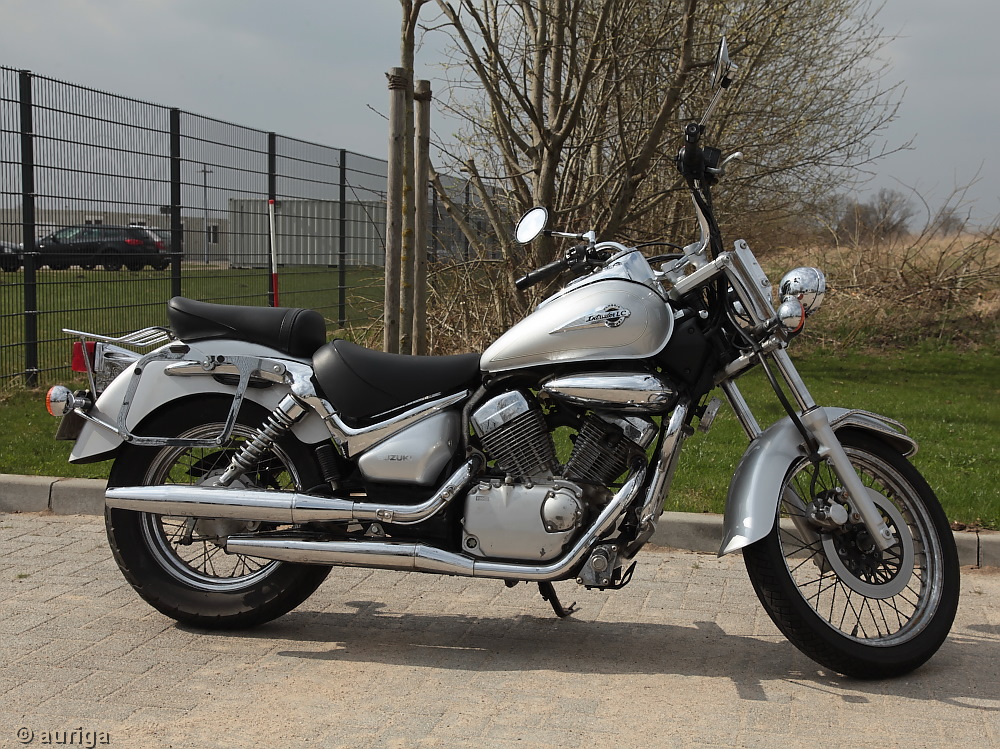 Suzuki Intruder