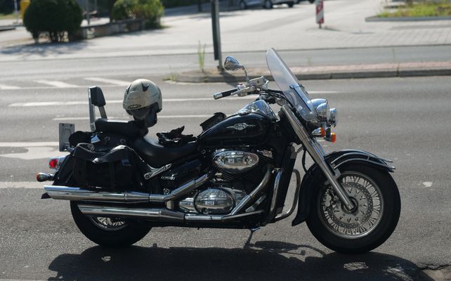 Suzuki Intruder C800