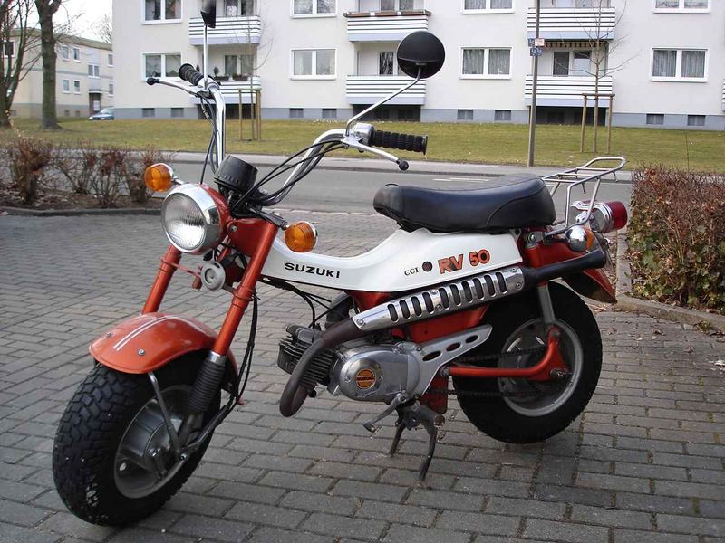 Suzuki RV 50