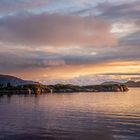 Svortevik im herbstlichen Sonnenuntergang