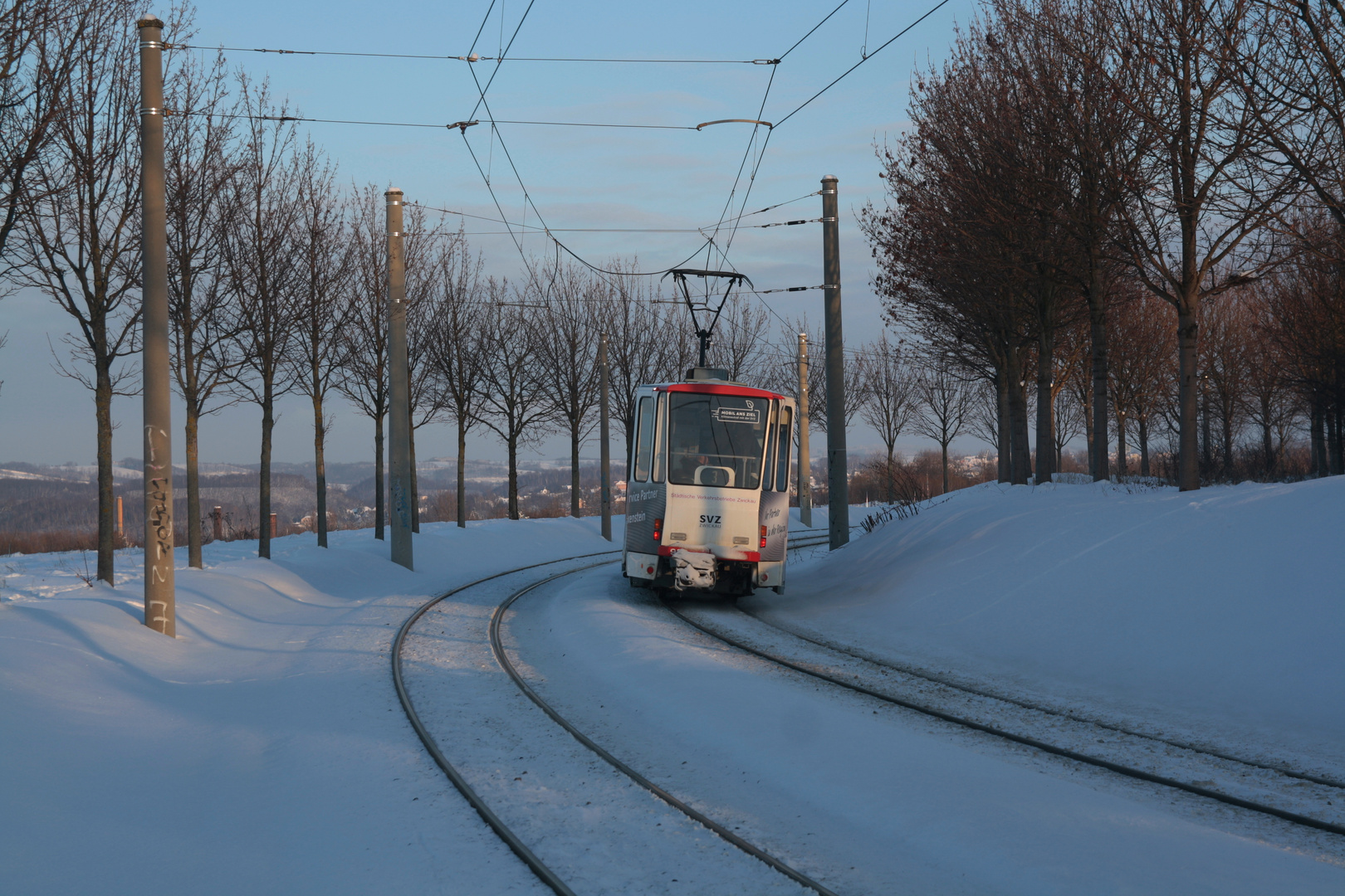 SVZ , Talfahrt an der Erich-Mühsam-Straße .