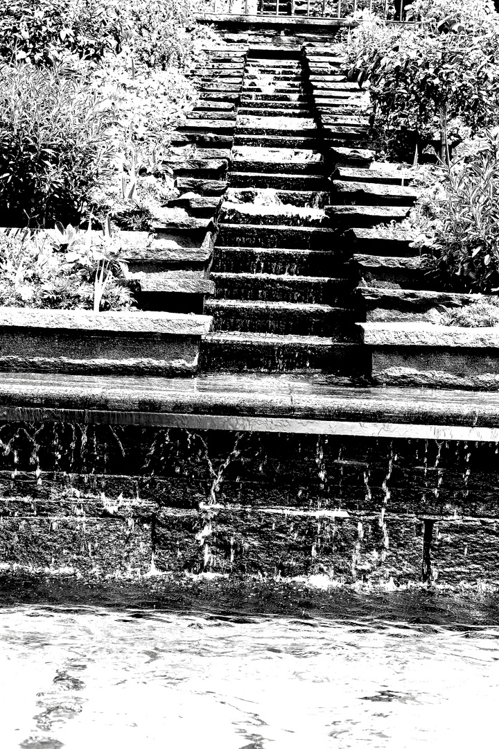 S/W Experiment - Wassertreppe auf der Insel Mainau