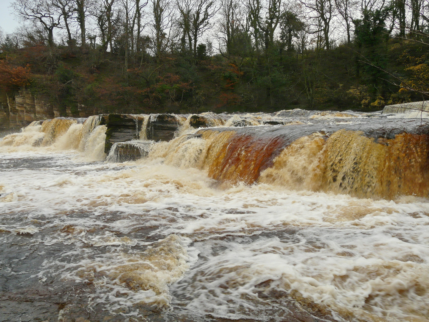 Swale bei Richmond (North Yorkshire)