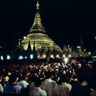 Swedagon Paya, nachts. Yangon, Myanmar
