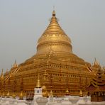 Swezigon Pagode in Bagan / Myanmar