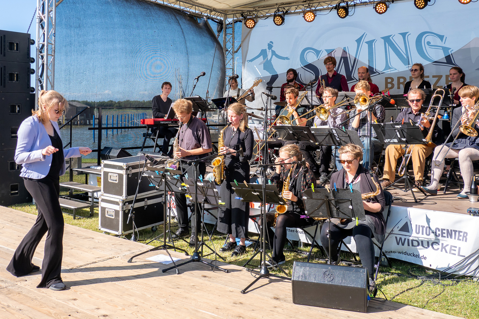 Swing Breeze und Oldtimertreffen im Hafen Ribnitz