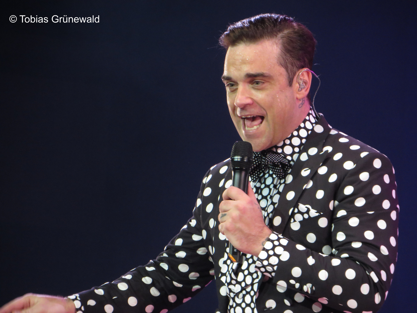 Swings Both Ways - Robbie Williams Düsseldorf 8.5.2014