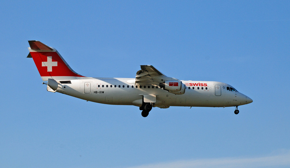 Swiss Avro RJ 100 HB-IXW