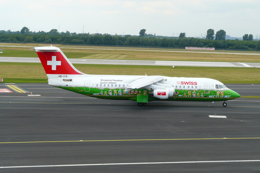 SWISS Avro RJ100