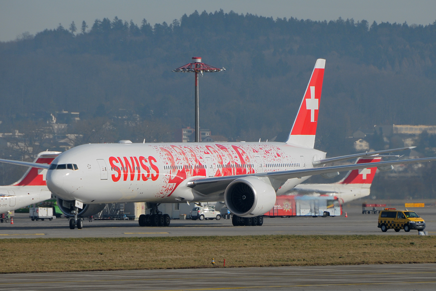 Swiss Boeing 777-300ER HB-JNA