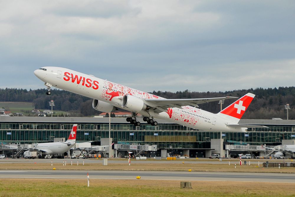 Swiss Boeing 777-300ER HB-JNA